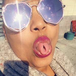 Meet your Posher, Luz